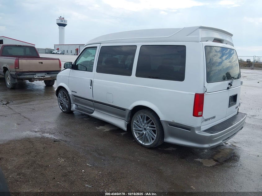 1GDDM19W9WB522914 1998 GMC SAFARI photo no. 3