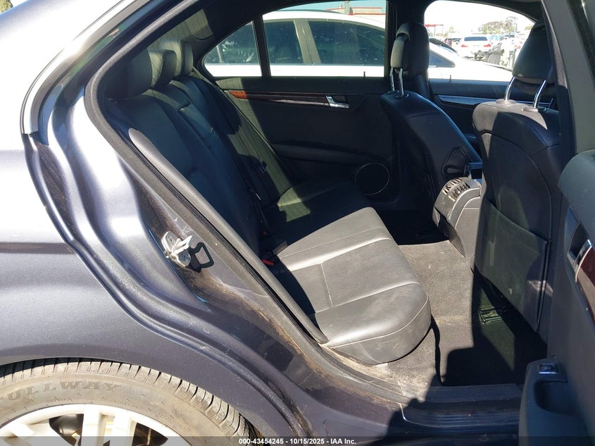 2009 Mercedes-Benz C 300 Luxury/Sport VIN: WDDGF54X59R061876 Lot: 43454245