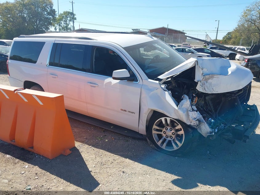 CHEVROLET SUBURBAN LT