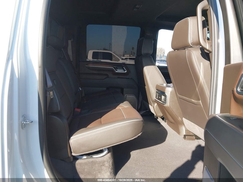 2025 GMC Sierra 2500Hd 4Wd Standard Bed Denali VIN: 1GT4UREY6SF302420 Lot: 43454331