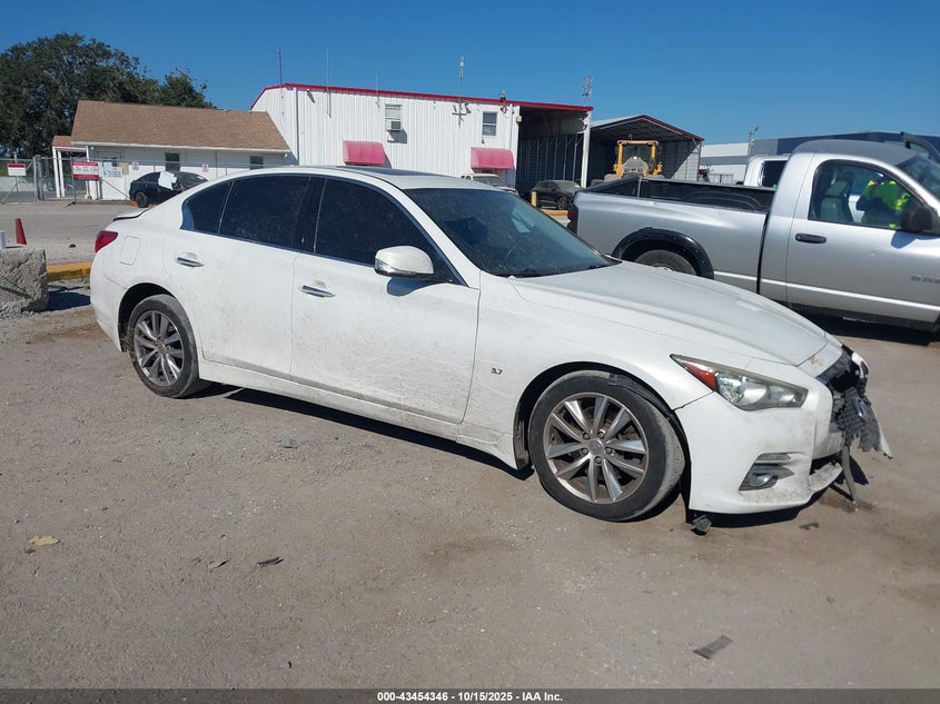 INFINITI Q50 PREMIUM