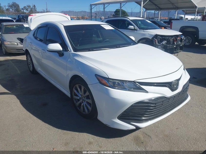 TOYOTA CAMRY LE