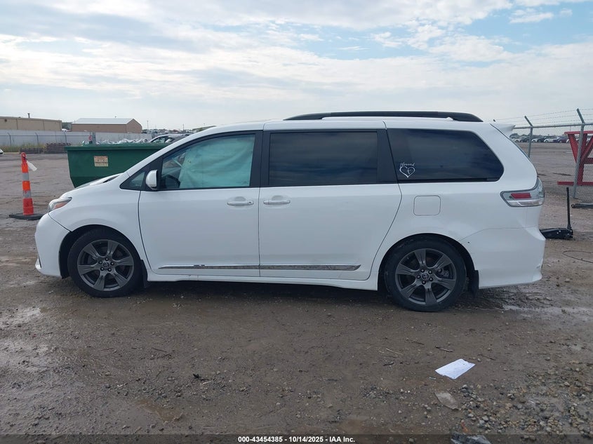 5TDXZ3DC3JS959143 2018 TOYOTA SIENNA photo no. 14