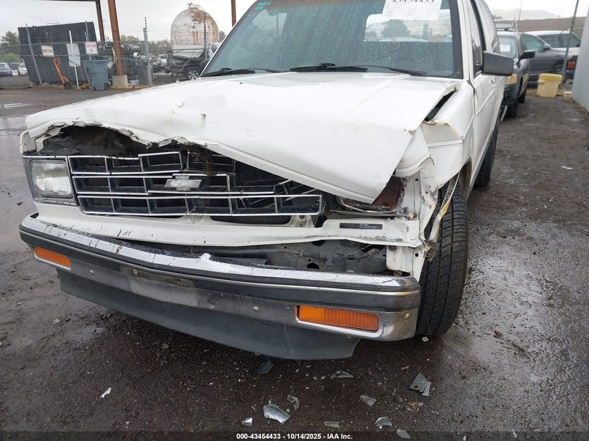 1987 Chevrolet Blazer S10 VIN: 1GNCS18R6H8189905 Lot: 43454433