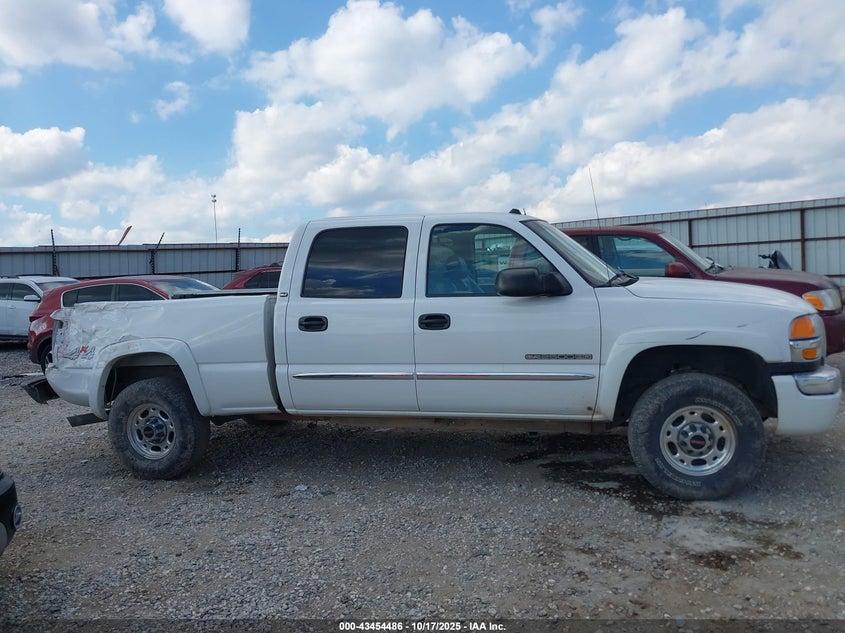 2004 GMC Sierra 2500Hd Slt VIN: 1GTHK23U64F209866 Lot: 43454486