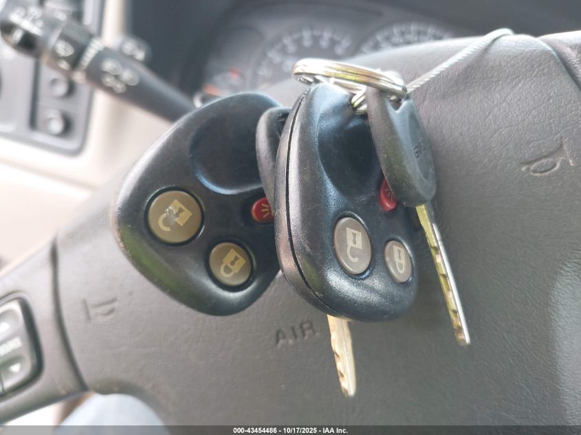 2004 GMC Sierra 2500Hd Slt VIN: 1GTHK23U64F209866 Lot: 43454486