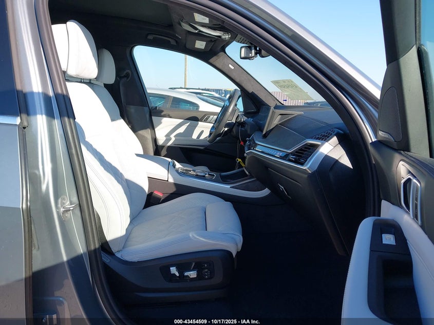 2024 BMW X7(VIN: 5UX23EM06R9S36716
