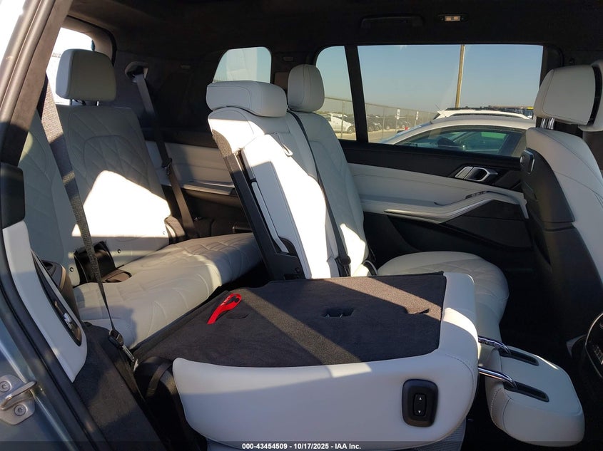 2024 BMW X7(VIN: 5UX23EM06R9S36716
