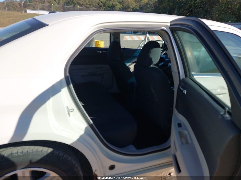 2007 Chrysler 300 VIN: 2C3LA43R47H782776 Lot: 43454527