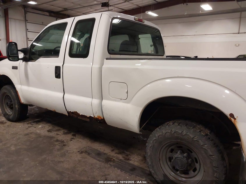 2000 Ford F-250 Lariat/Xl/Xlt VIN: 1FTNX21L0YED06491 Lot: 43454641