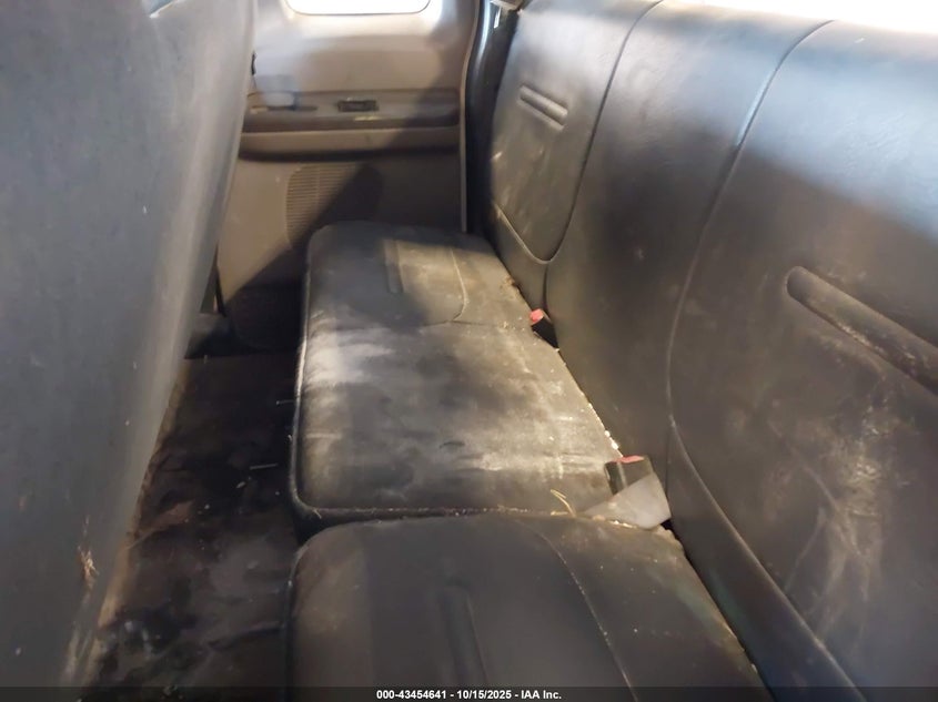 2000 Ford F-250 Lariat/Xl/Xlt VIN: 1FTNX21L0YED06491 Lot: 43454641