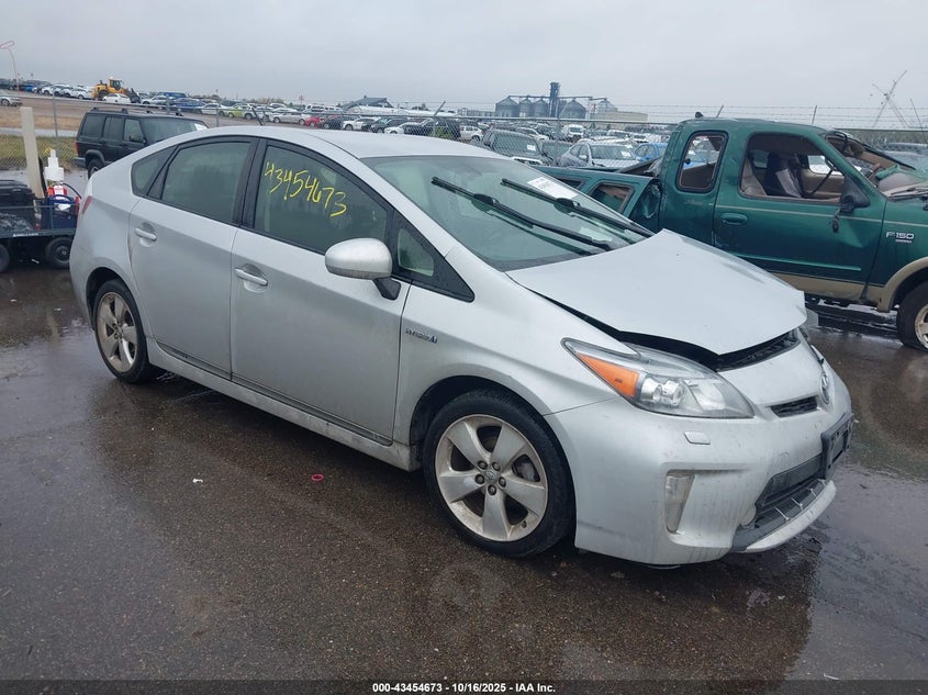 TOYOTA PRIUS FIVE