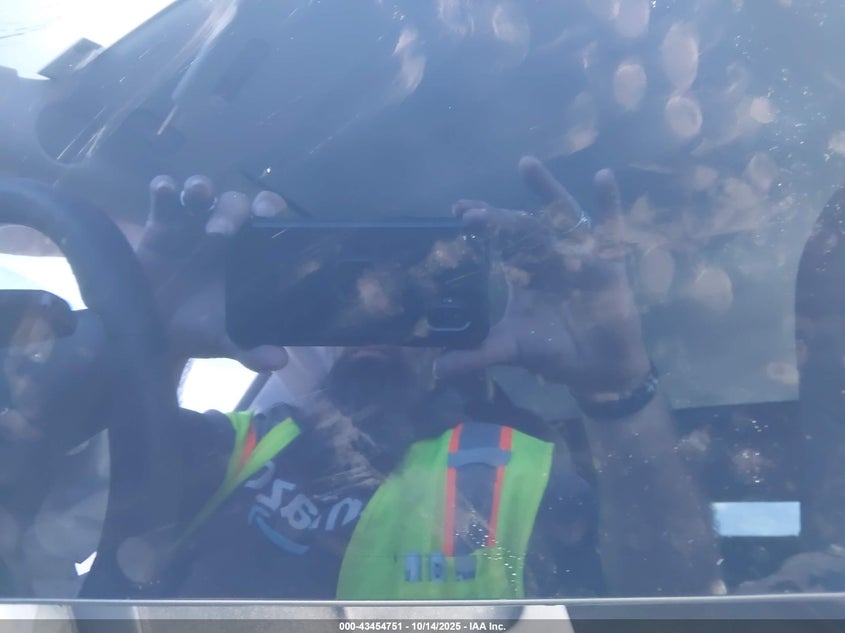 2022 Tesla Model Y Performance Dual Motor All-Wheel Drive VIN: 7SAYGDEF6NF390827 Lot: 43454751