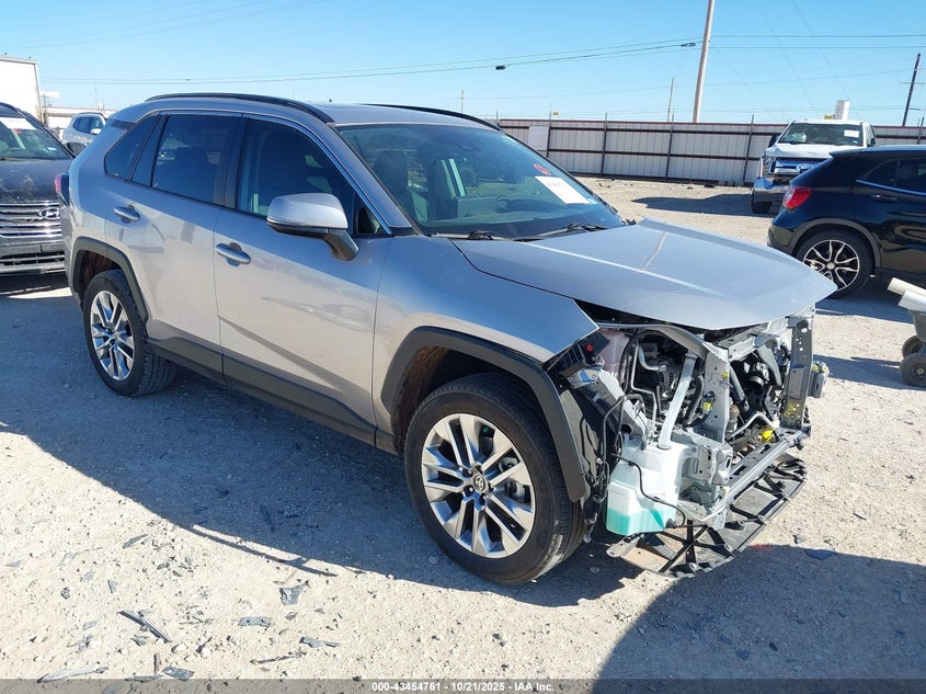 TOYOTA RAV4 XLE PREMIUM