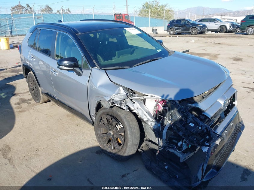 TOYOTA RAV4 HYBRID XSE