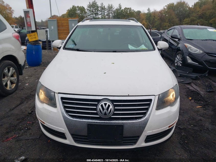 2008 Volkswagen Passat Komfort VIN: WVWLK73C18E064083 Lot: 43454923