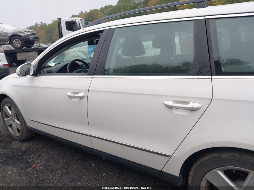 2008 Volkswagen Passat Komfort VIN: WVWLK73C18E064083 Lot: 43454923