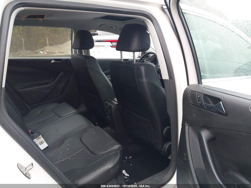 2008 Volkswagen Passat Komfort VIN: WVWLK73C18E064083 Lot: 43454923