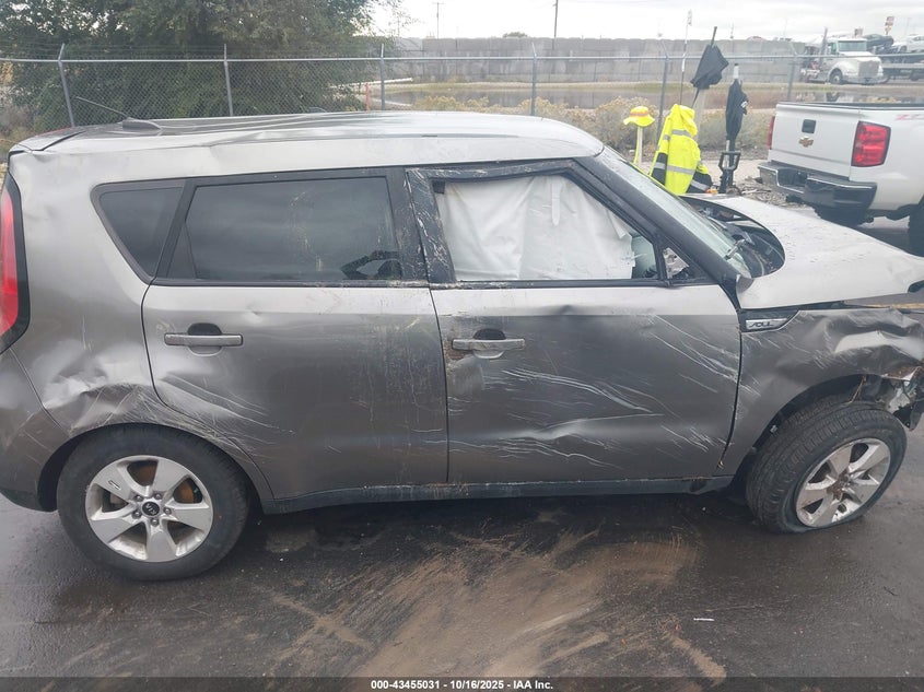 2018 KIA SOUL KNDJN2A26J7610138