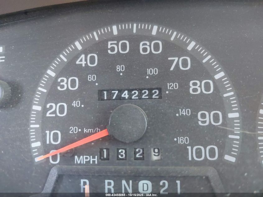 1998 Ford Expedition Eddie Bauer/Xlt VIN: 1FMFU18L6WLA09372 Lot: 43455065