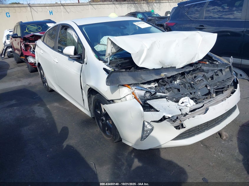 TOYOTA PRIUS THREE TOURING