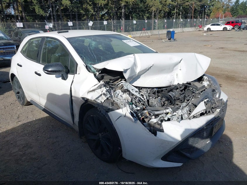 TOYOTA COROLLA SE NIGHTSHADE EDITION