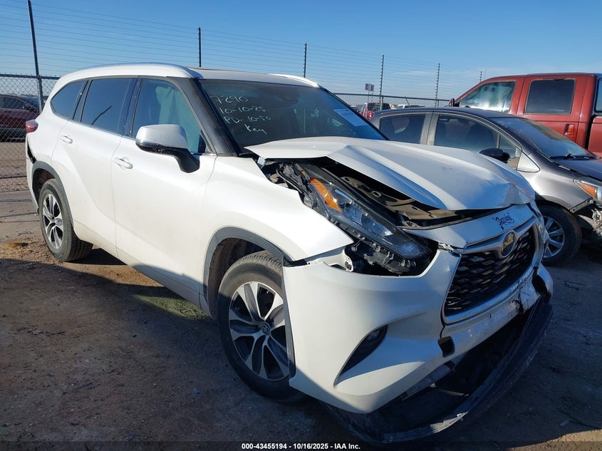 TOYOTA HIGHLANDER XLE