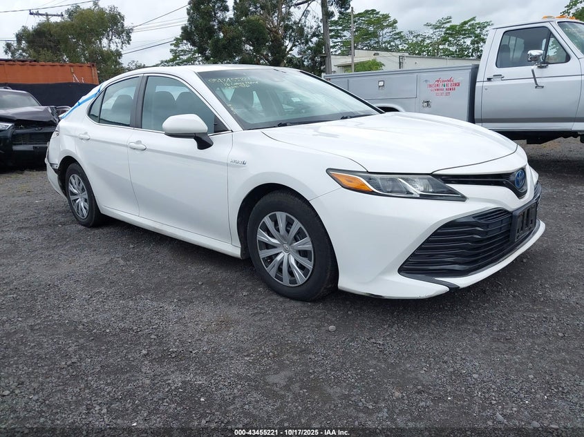 TOYOTA CAMRY HYBRID LE