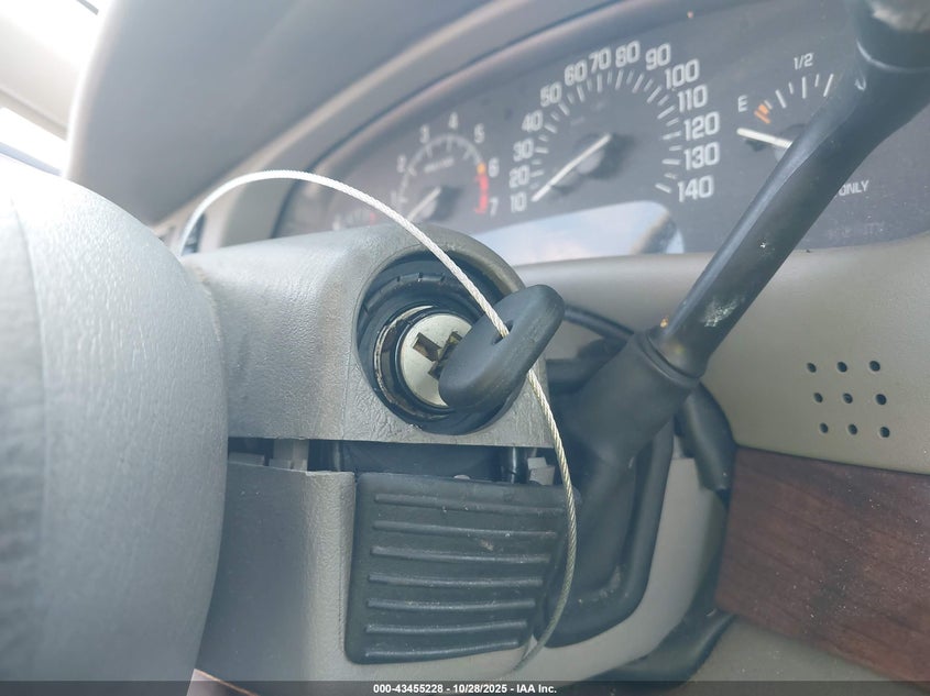 2001 Buick Park Avenue VIN: 1G4CW54K114258473 Lot: 43455228