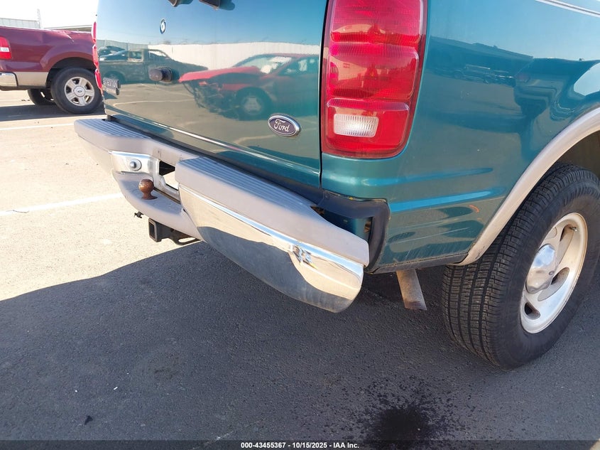 1998 Ford Expedition Eddie Bauer/Xlt VIN: 1FMPU18L1WLB29441 Lot: 43455367