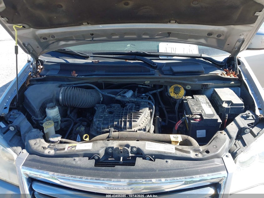 2015 CHRYSLER TOWN & COUNTRY TOURING - 2C4RC1BG8FR551631