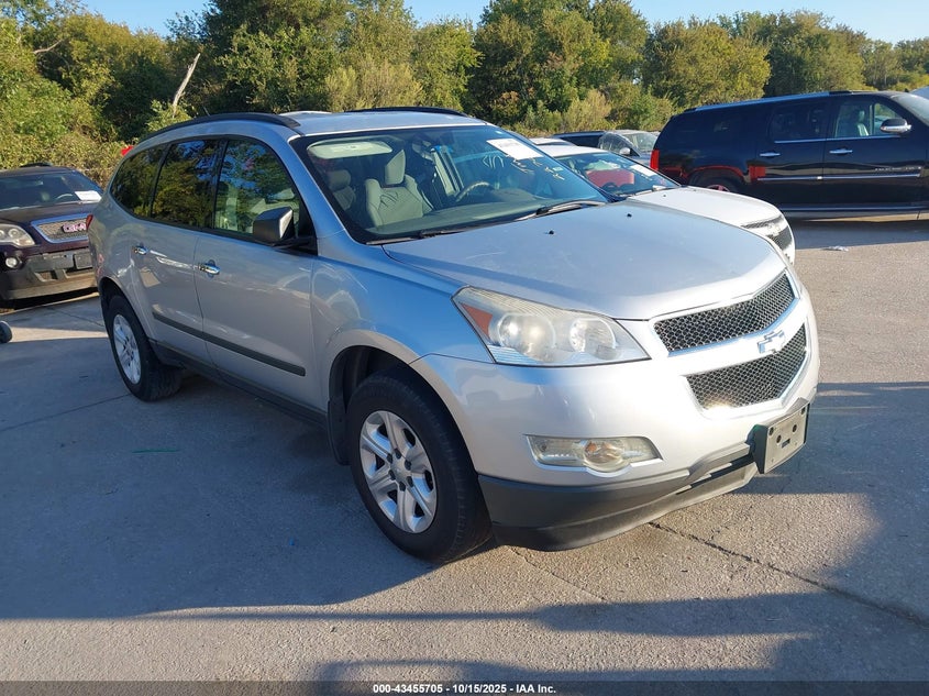 CHEVROLET TRAVERSE LS