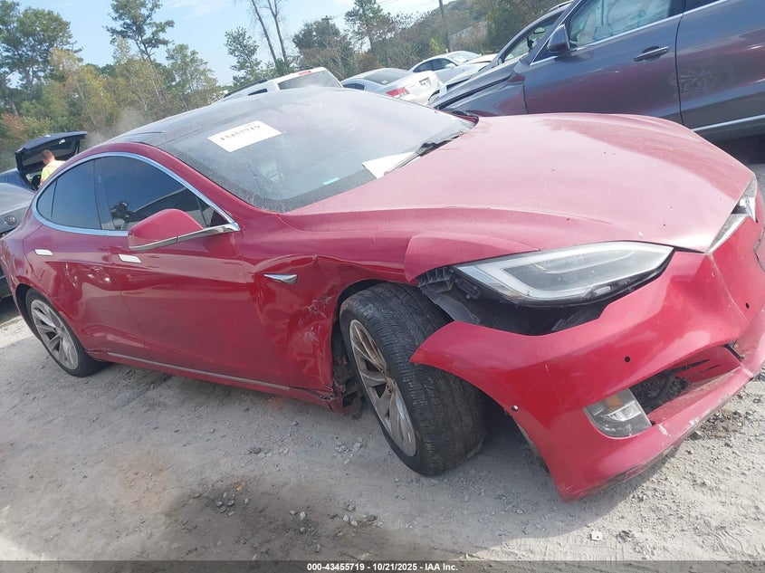 2017 Tesla Model S 100D/60D/75D/90D/P100D VIN: 5YJSA1E25HF178683 Lot: 43455719