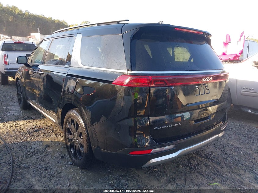 KNDNE5H38N6072782 2022 KIA CARNIVAL photo no. 3