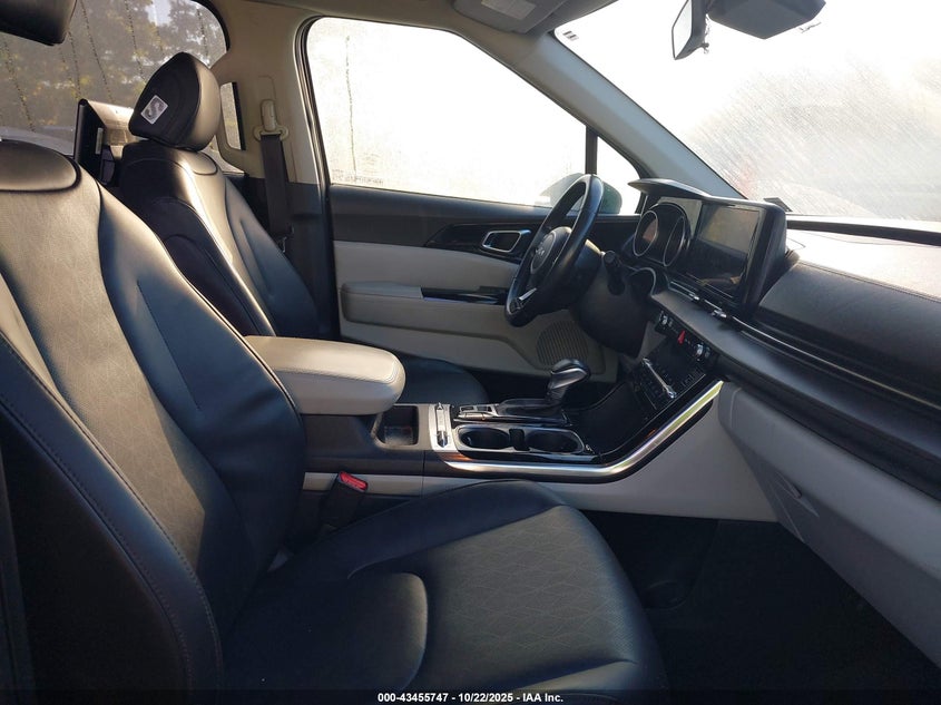 KNDNE5H38N6072782 2022 KIA CARNIVAL photo no. 5