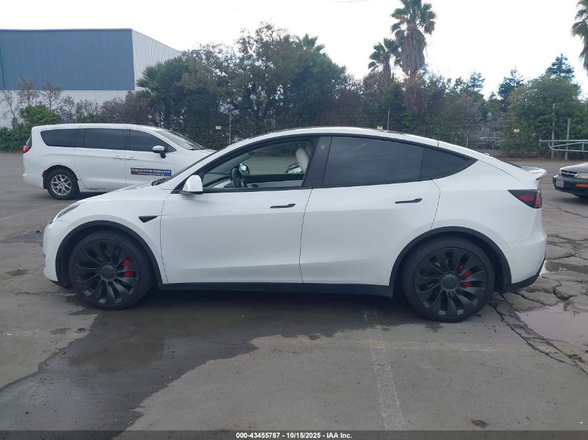 2022 Tesla Model Y Performance Dual Motor All-Wheel Drive VIN: 7SAYGDEF1NF406965 Lot: 43455787