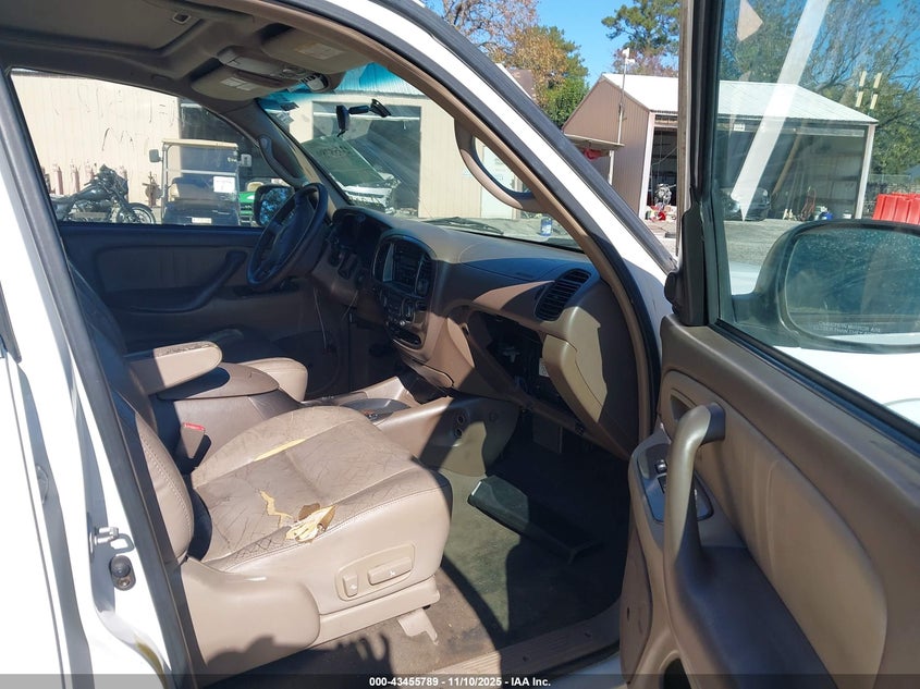 5TDZT38A52S113729 2002 TOYOTA SEQUOIA photo no. 5