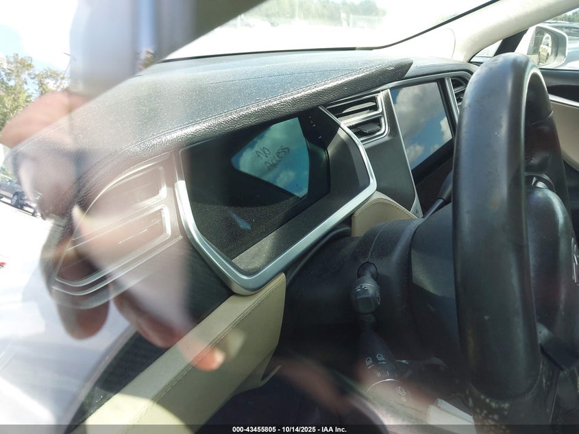 2013 Tesla Model S Performance VIN: 5YJSA1CP8DFP15538 Lot: 43455805