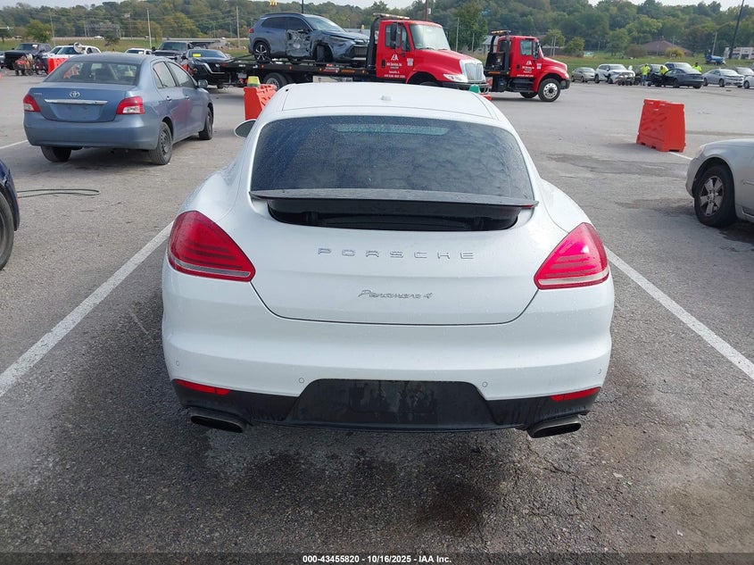 2014 PORSCHE PANAMERA 4 WP0AA2A78EL009639