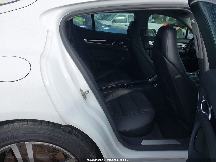 2014 PORSCHE PANAMERA 4 WP0AA2A78EL009639