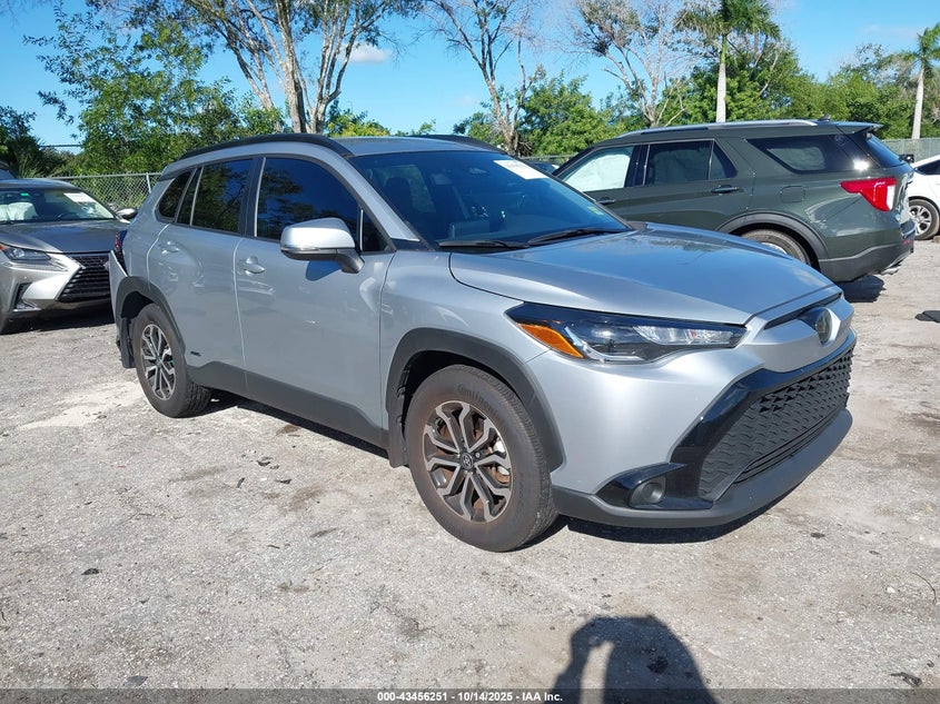 TOYOTA COROLLA CROSS SE