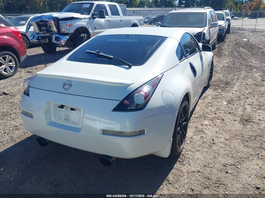 JN1AZ34D24T160641 2004 NISSAN 350Z photo no. 4
