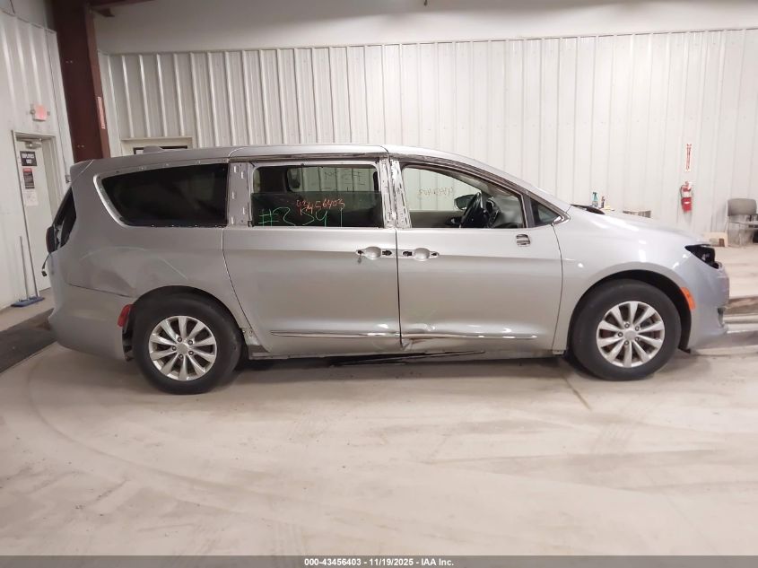 2018 Chrysler Pacifica Touring L VIN: 2C4RC1BG7JR354393 Lot: 43456403