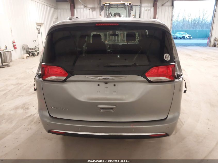 2018 Chrysler Pacifica Touring L VIN: 2C4RC1BG7JR354393 Lot: 43456403