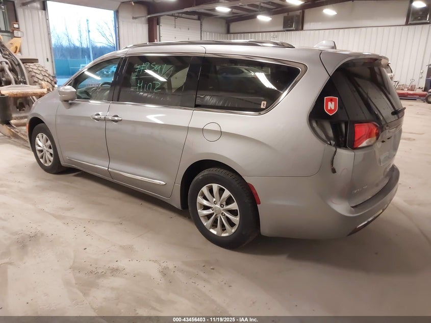 2C4RC1BG7JR354393 2018 CHRYSLER PACIFICA photo no. 3