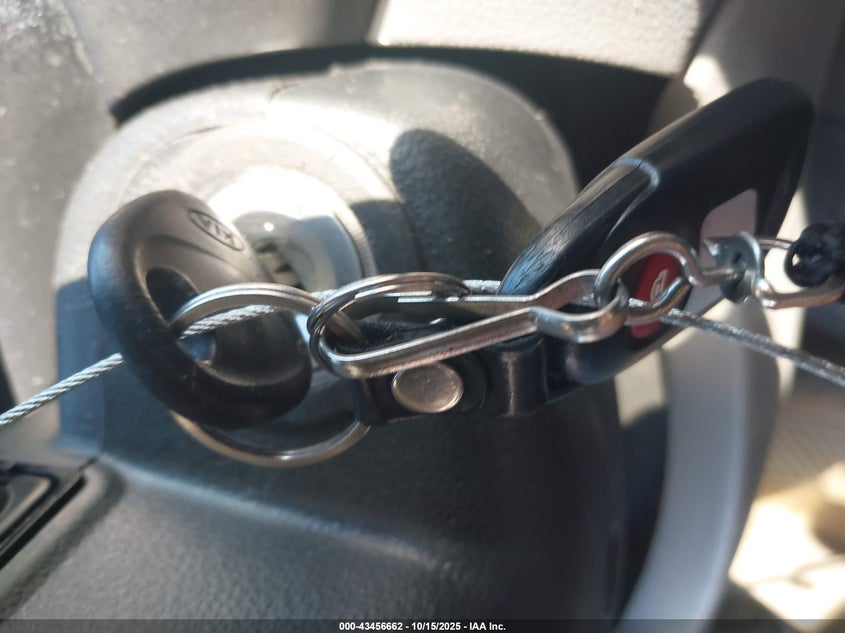 2006 Kia Optima Ex (New)/Lx (New) VIN: KNAGE123565022002 Lot: 43456662