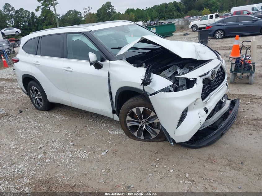 TOYOTA HIGHLANDER XLE