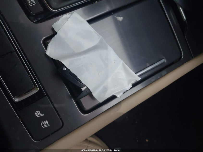 2015 Hyundai Genesis 3.8 VIN: KMHGN4JE8FU039496 Lot: 43456696