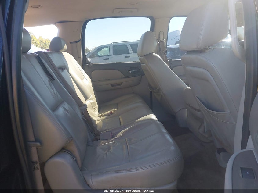 2007 Chevrolet Suburban 1500 Ls VIN: 1GNFC16087R260383 Lot: 43456727