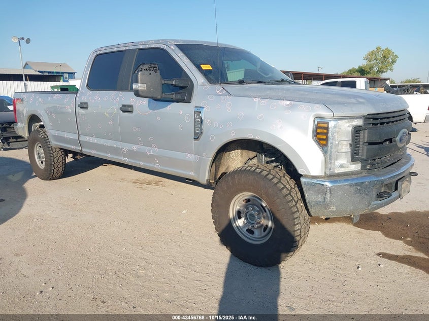 FORD F-250 XL